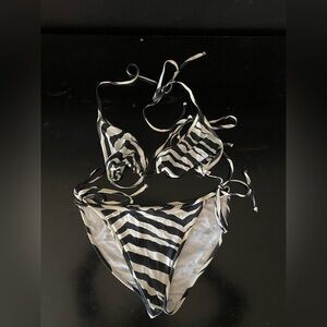 Emilio Pucci NWOT Monochrome Bikini Black/White Size-44 Italian